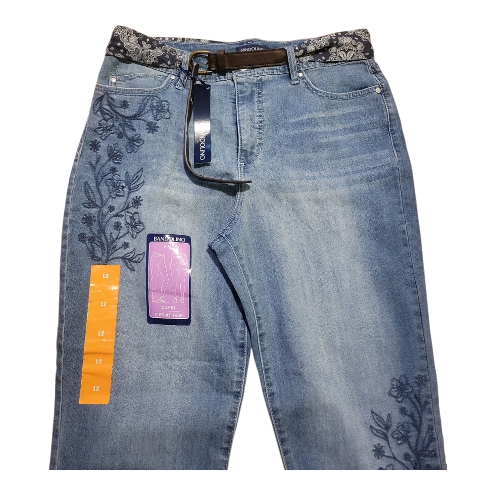 Bandolino Denim Ankle Jeans with Floral Design - Picture 3 of 6